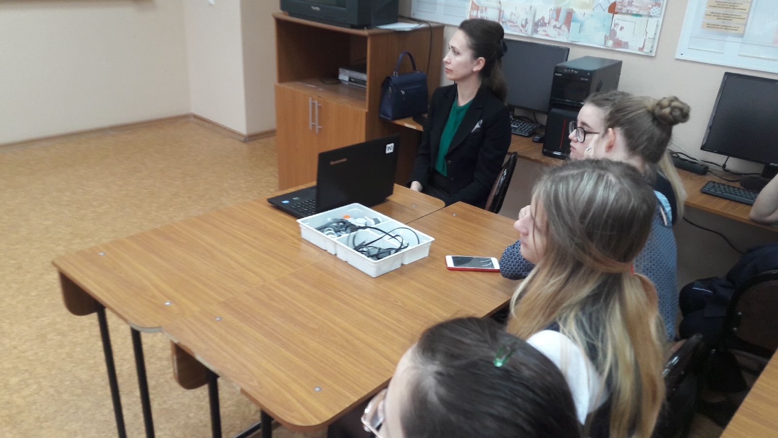 Доцентом кафедры ИиМОИМ Кочетковой О.А. проведен мастер-класс Космическая робототехника